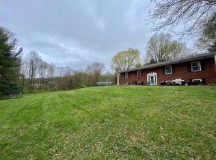 5682 White Chapel Rd SE, Heath, OH 43056