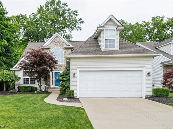 435 Country Walk, Amherst, OH 44001