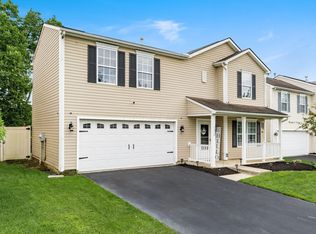 421 Wellsleyglen Dr, Columbus, OH 43207