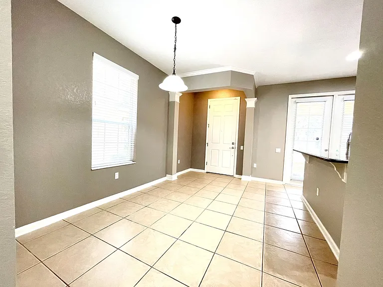 7727 Fairgrove Ave — Photo 9