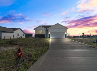 103 All Saints Dr, Stuart, IA 50250