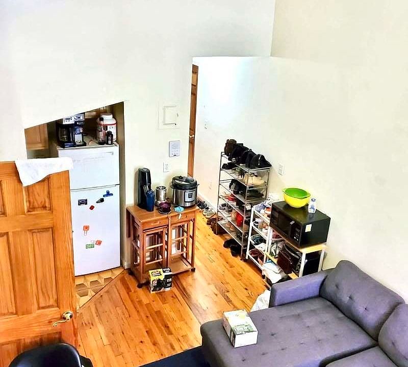 1st image of 67 W 73rd St APT 2E