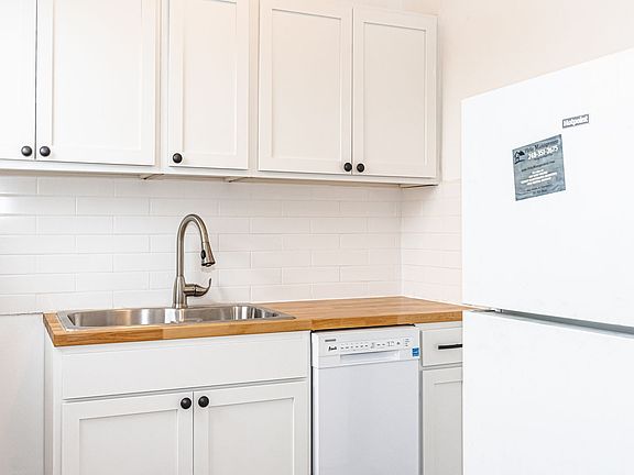 2nd image of 120 Glynn Ct #2B-1Ba-950Sqft