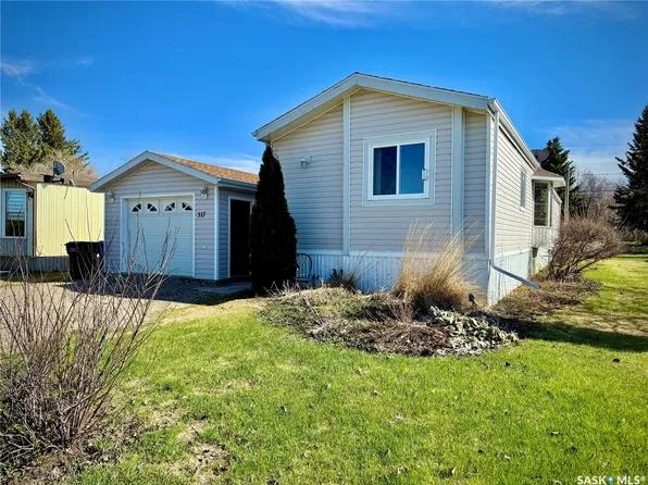317 Riedel Avenue E, Langenburg, SK S0A 2A0