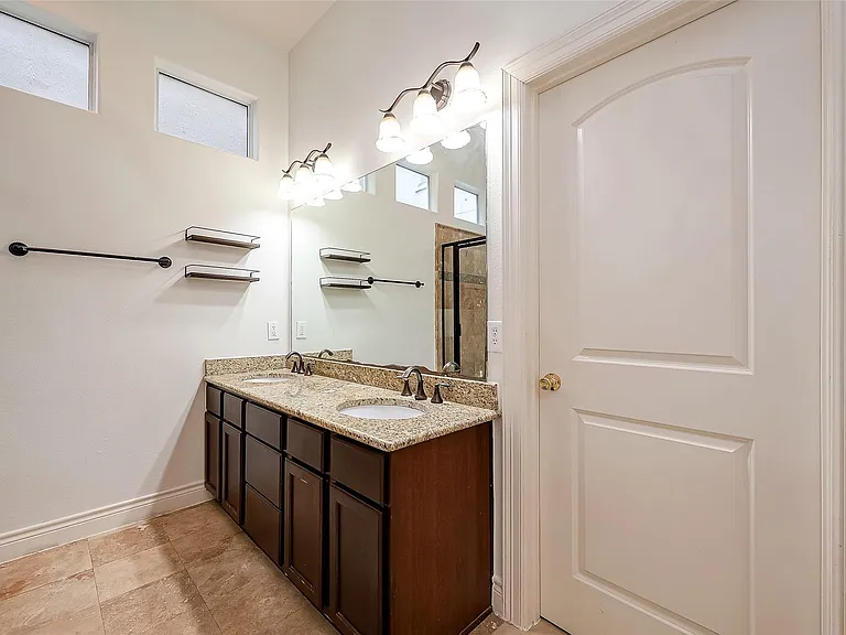 5608 Kansas St #B — Photo 23