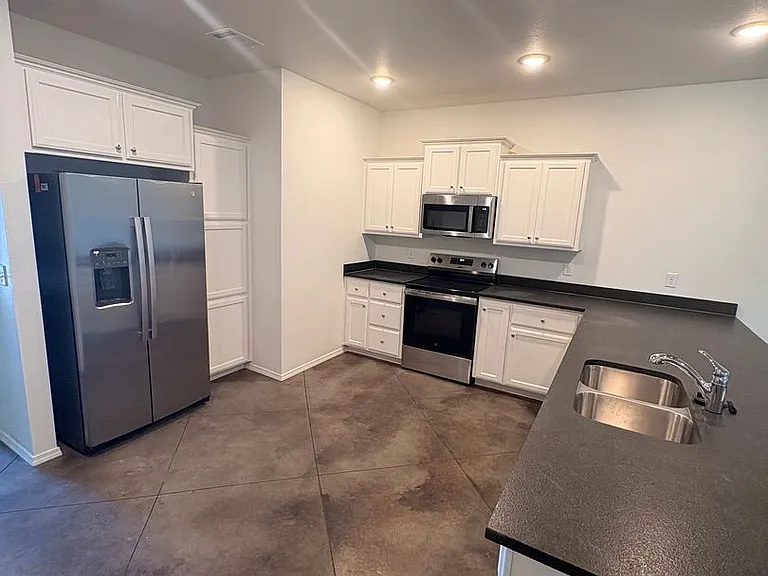 10301 Stone Meadow Dr — Photo 4