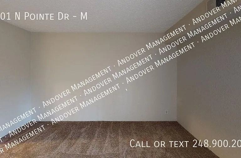 3001 N Pointe Dr #M — Photo 8