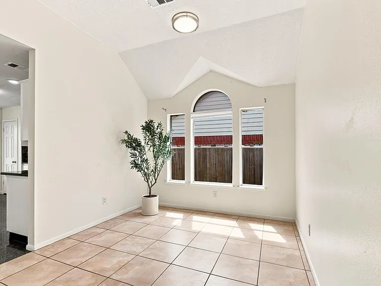 11714 Early Mist Ct — Photo 3