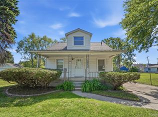 21966 Curie Ave, Warren, MI 48091