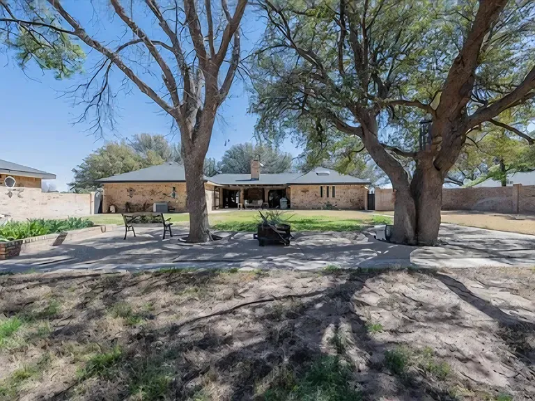 4009 Kniffen Dr — Photo 13