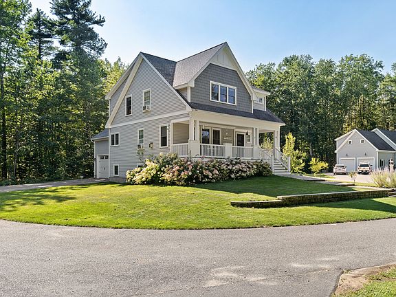 3rd image of 10 Dixon Drive