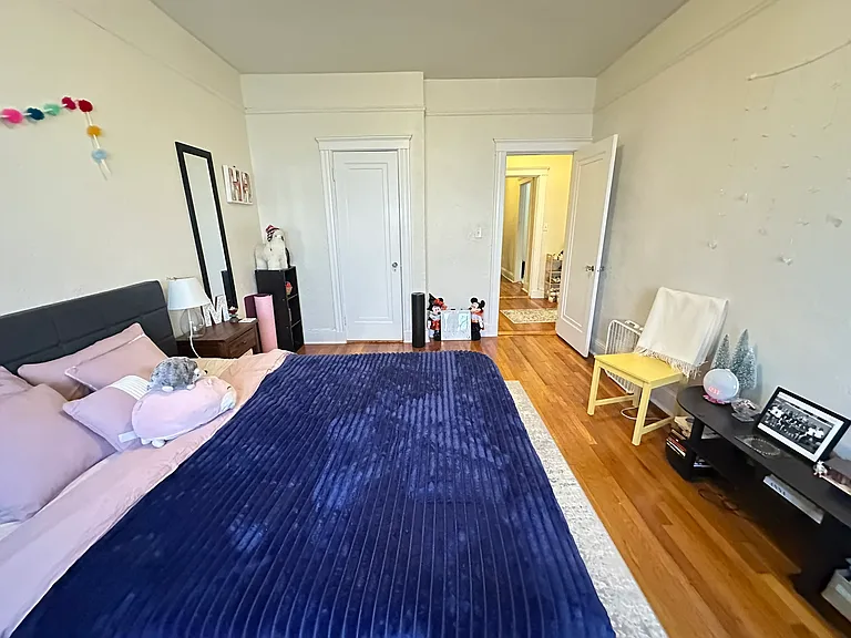 70 Chiswick Rd #1 — Photo 31