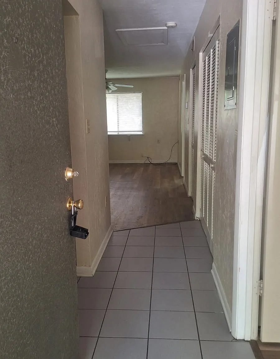 2 bed, 874 sqft, $1,295 — Photo 2