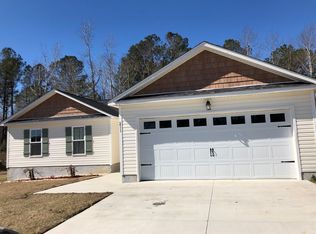 211 N Windy Ridge Rd, Hubert, NC 28539