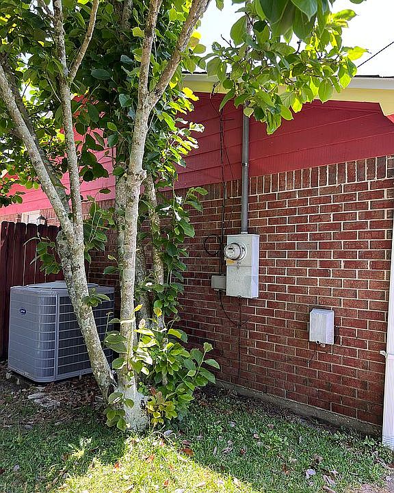 1st image of 1314 Heatherwood Cir