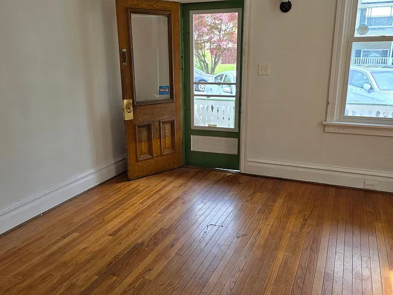 630 S 2nd St — Photo 4