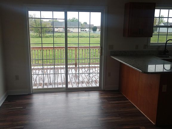 5th image of 218 Joanna Dr
