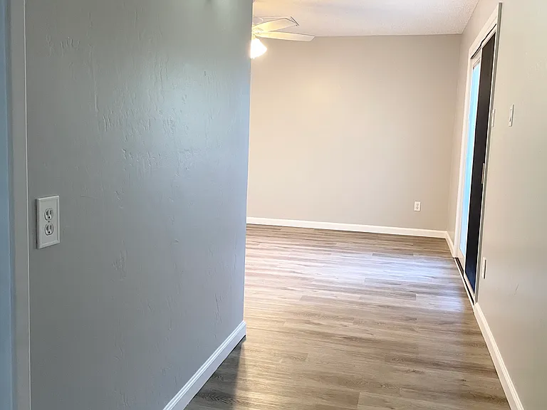 7000 Hooper Ave — Photo 11