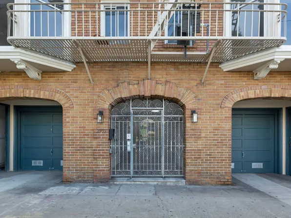 2955 Van Ness
