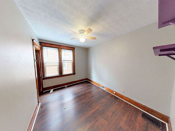 5th image of 2334 Stratford Ave