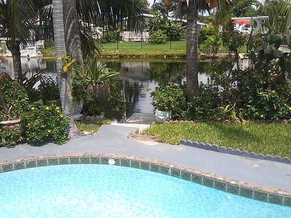 view of pool a
& canal