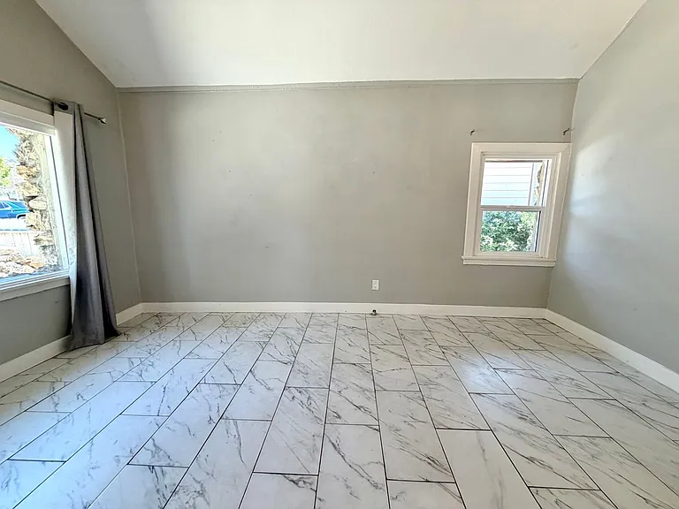 3056 Crescent Way — Photo 10