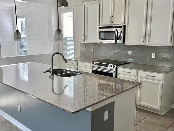 3rd image of 14325 Orchard Hills Blvd