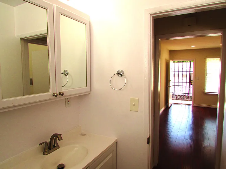 1756 N Gramercy Pl #5 — Photo 13
