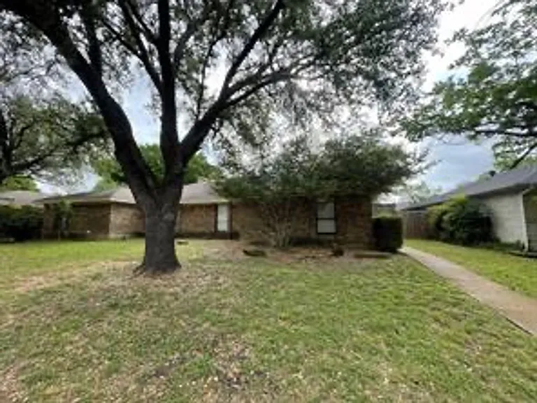 4808 Berridge Ln — Photo 1