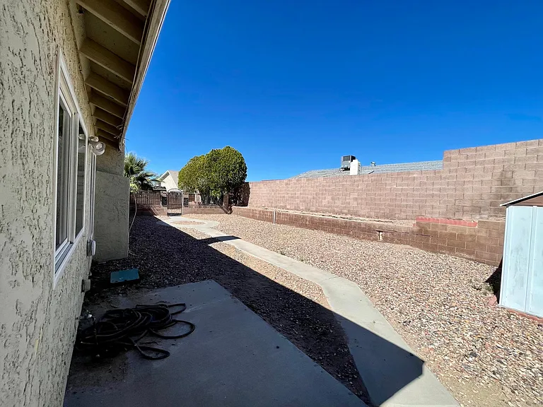 668 Otono Dr — Photo 36