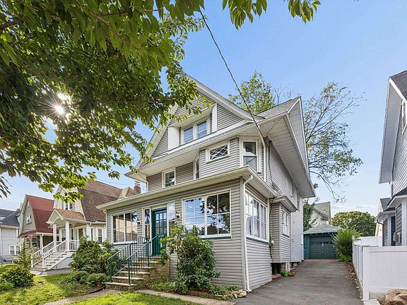 2nd image of 34 Hasbrouck Pl