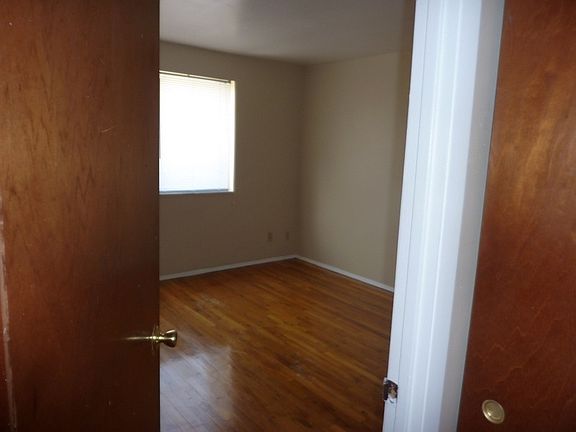 Upstairs Bedroom 1
