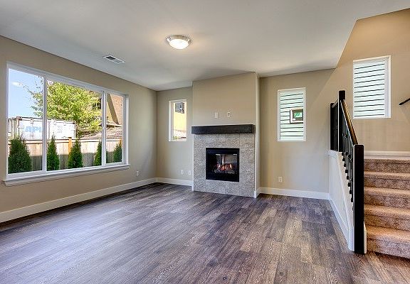 5th image of 2215 Tucker Dr #81