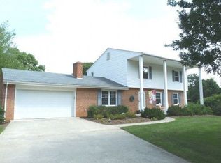 6945 Goff Rd, Roanoke, VA 24019