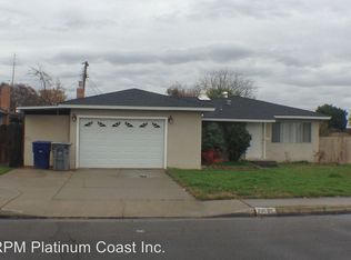 1345 Karen Ave, Clovis, CA 93612