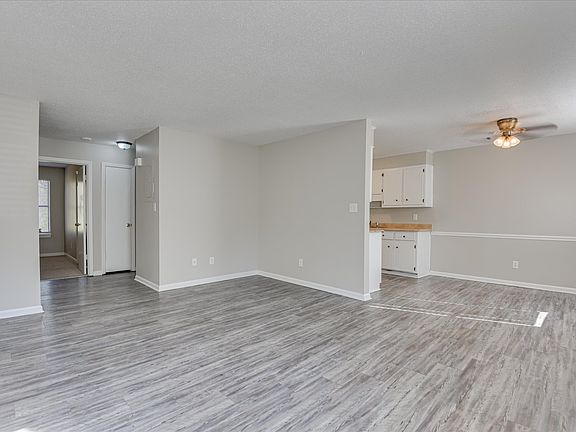 4th image of 134 Chalet North Ct #11491047