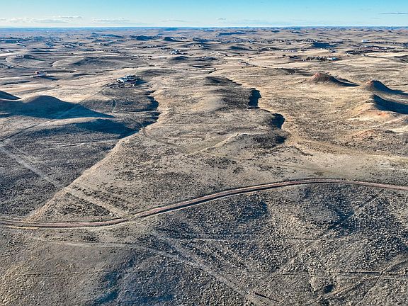 4th image of 2 Bare Buttes Rd