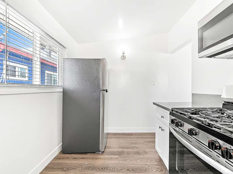 4115 Palmwood Dr — Photo 10