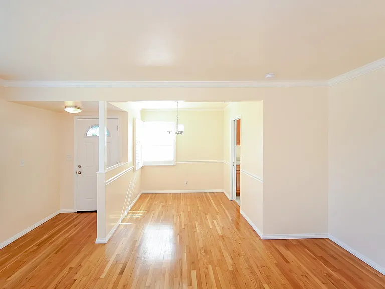 10667 Hallwood Dr — Photo 6