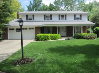 1660 Longvalley Ct, Northbrook, IL 60062