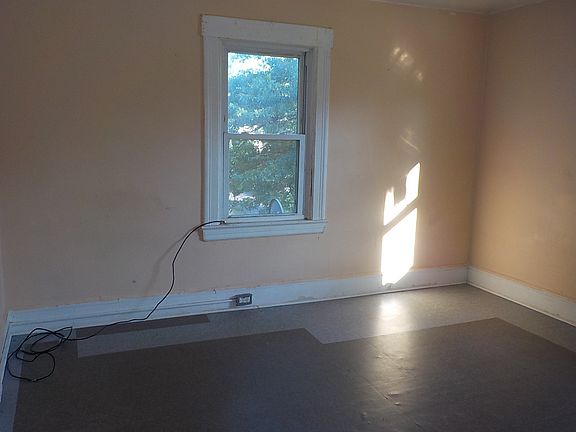 Additional Living Room