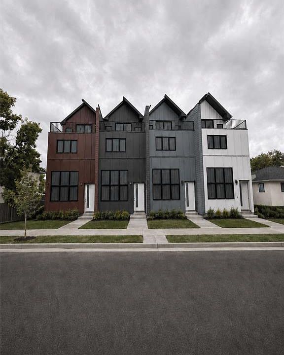 2nd image of 2020 S 12th Ave SW