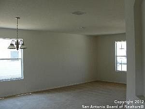 3rd image of 7958 Oakwood Pnes