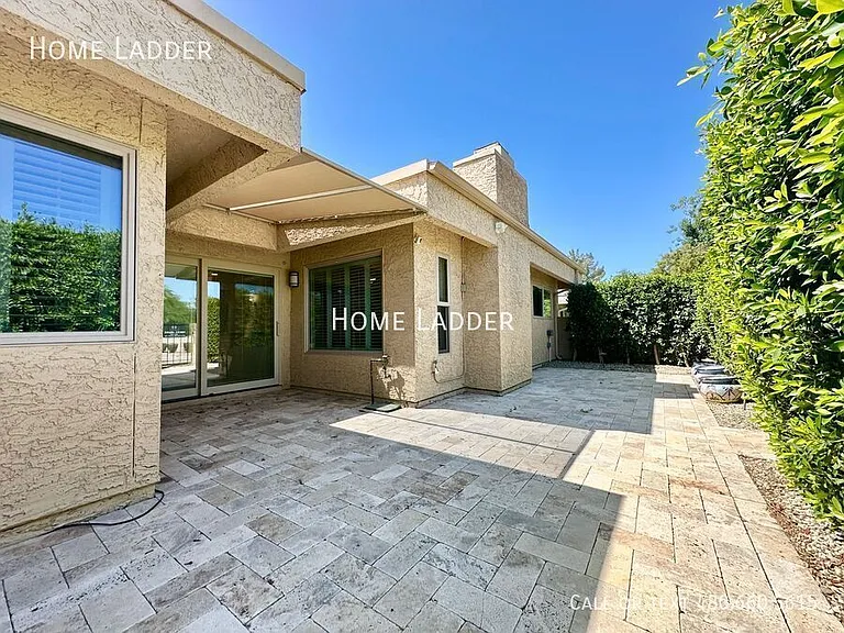8084 E Del Laton Dr — Photo 22