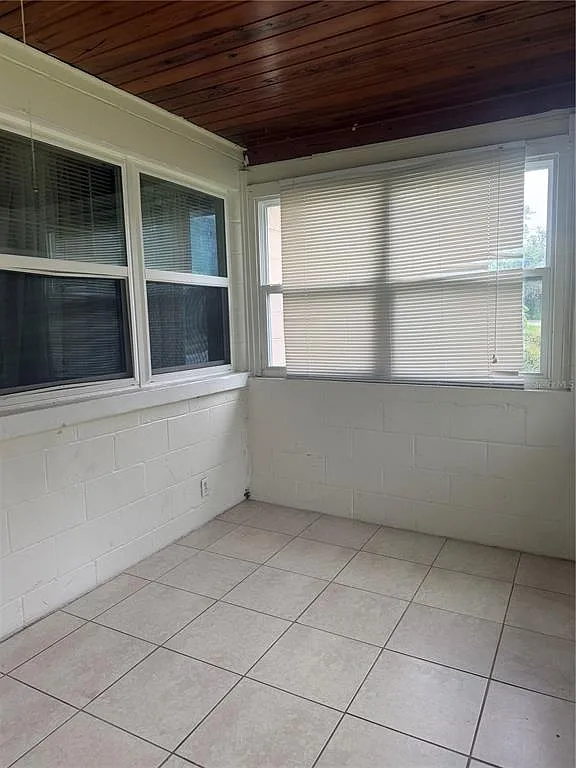 2 bed, 2.0 bath, 1036 sqft, $1,175 — Photo 2