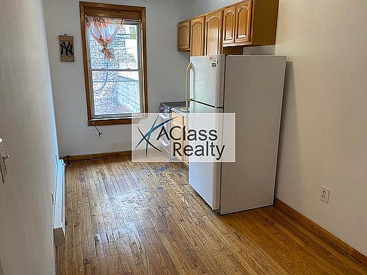 1st image of 25-03 Steinway St #B3