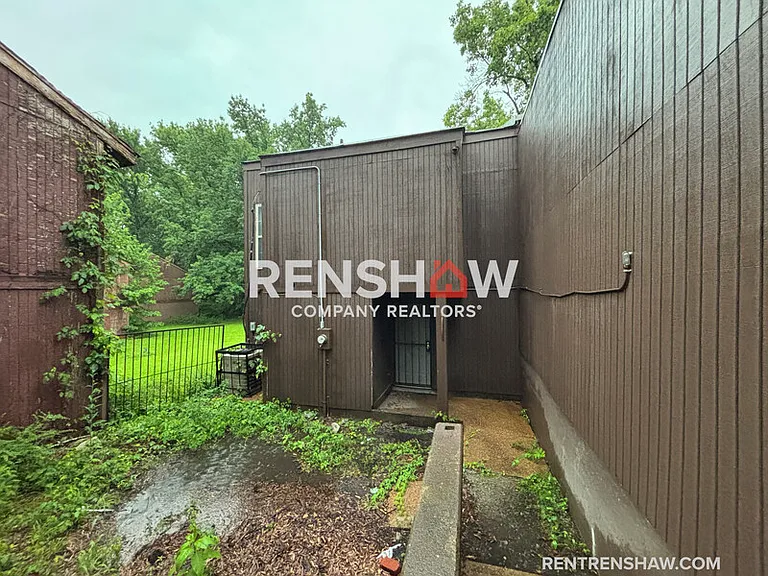 1776 First Green Dr #21 — Photo 1