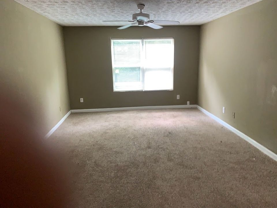 1st image of 14204 Fairington Ridge Cir #14204