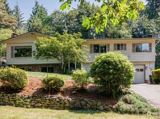 2337 W Hills Dr, Longview, WA 98632