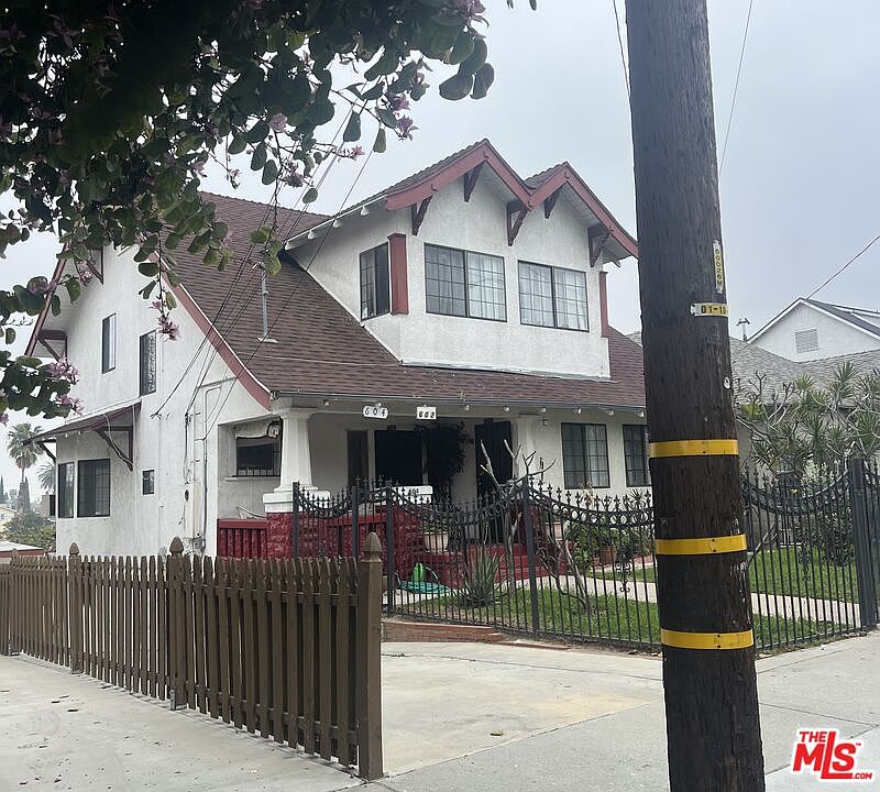 1st image of 604 N Cummings St